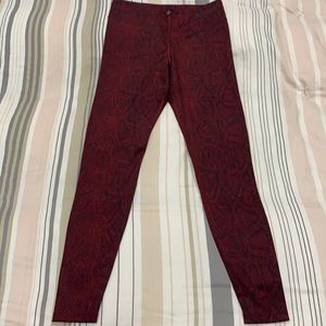 NIKE SPORTS LEGGINGS!!!